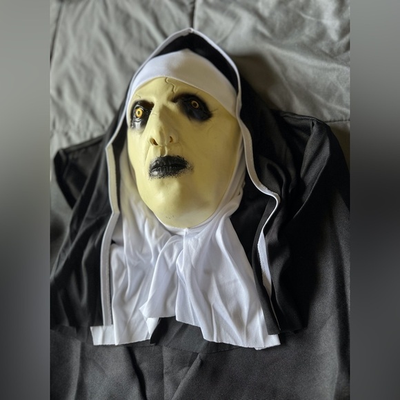 Adult Nun Costume 3 Pieces Set - Picture 1 of 9